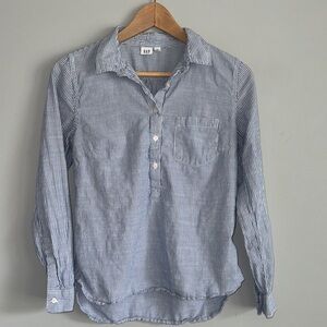 GAP Women’s Blue Striped Shirt